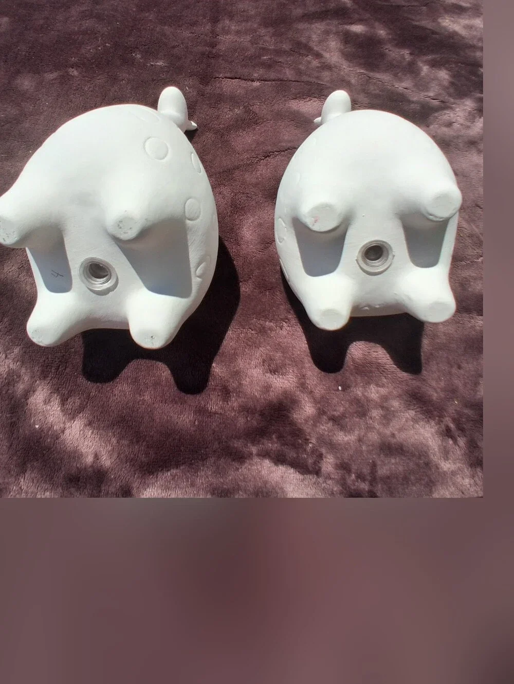 Unpainted Ceramic Giraffes